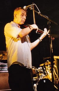 John Cale live in Manchester 2003-06-26 - photo Gary Spencer