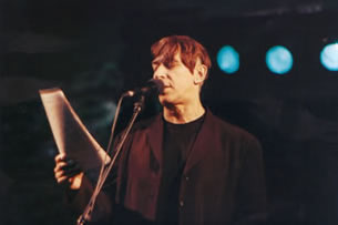 John Cale live in Cologne - 1994-05-04 photo: Gary Fox