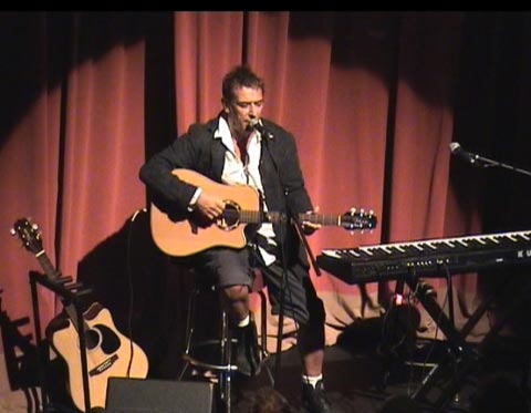 Live at The Brown Theatre, Louisville, KY, USA - may 15, 2004